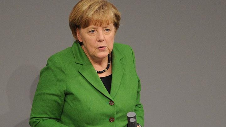 Merkel: ABD o iddialar aydnlatmal