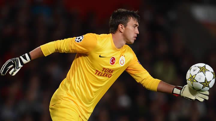 Galatasaray'da Muslera bilmecesi