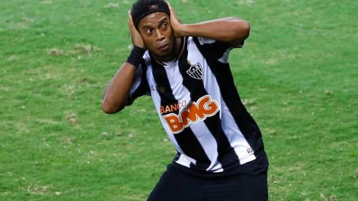 Ronaldinho defteri kapand!