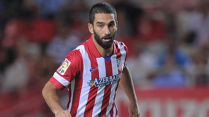 Arda Turan'dan ailesine 'sper' hediye!