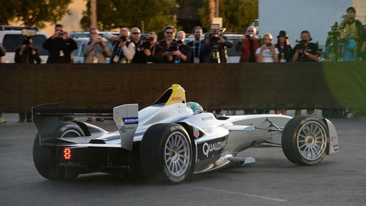 Dnyann ilk Formula E otomobili tantld