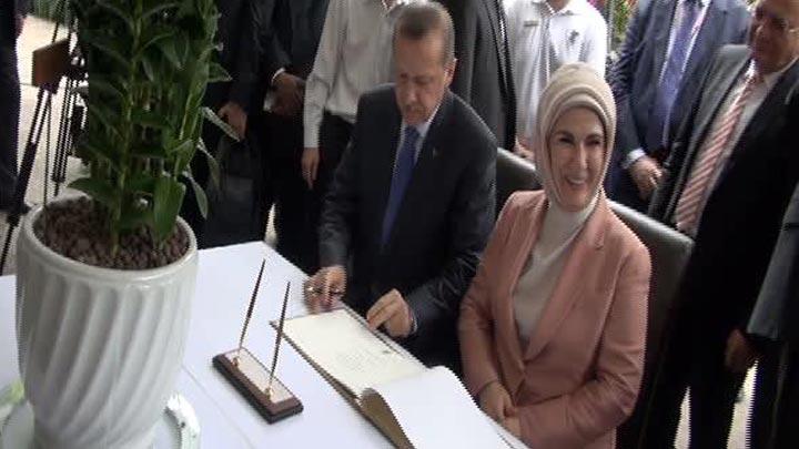 Emine Erdoan: Damat memnun mu"