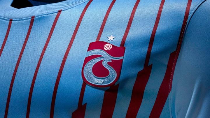 Trabzon'dan 2 imza birden!