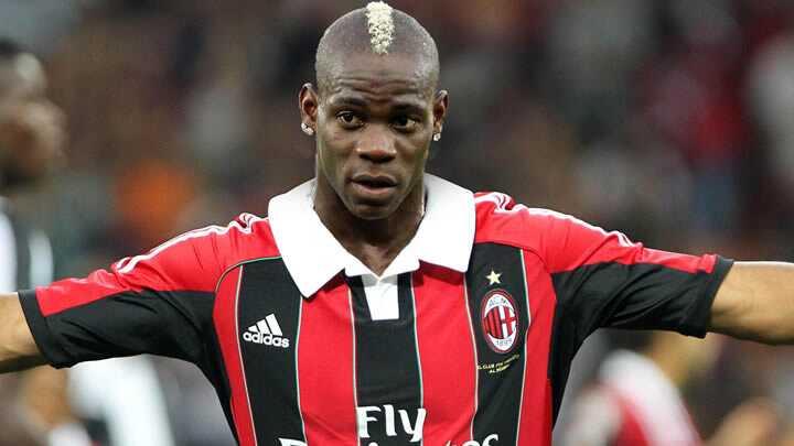 Balotelliden G.Saray aklamas!