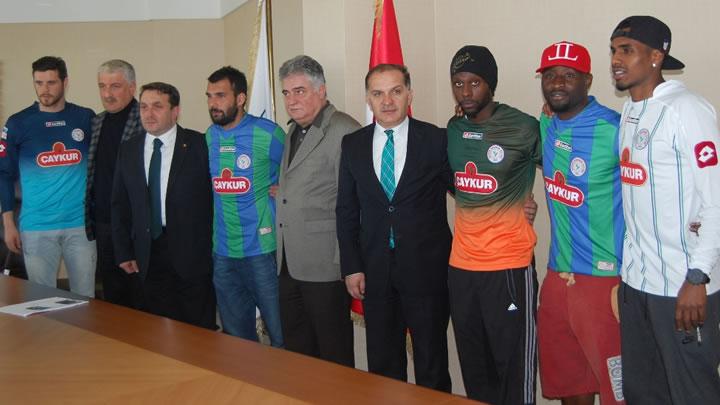 Rizespor yeni transferlerini tantt!