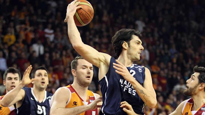 Efes, Galatasaray'a acmad