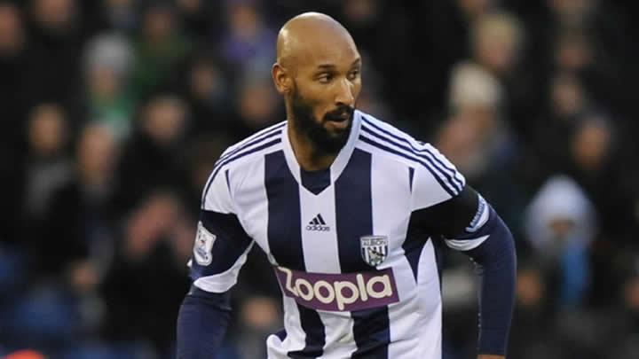 Carlostan Anelka aklamas