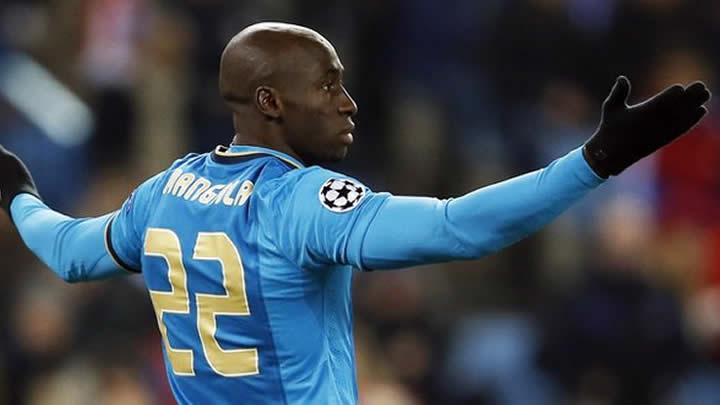 Manchester City'den Mangala hazrl