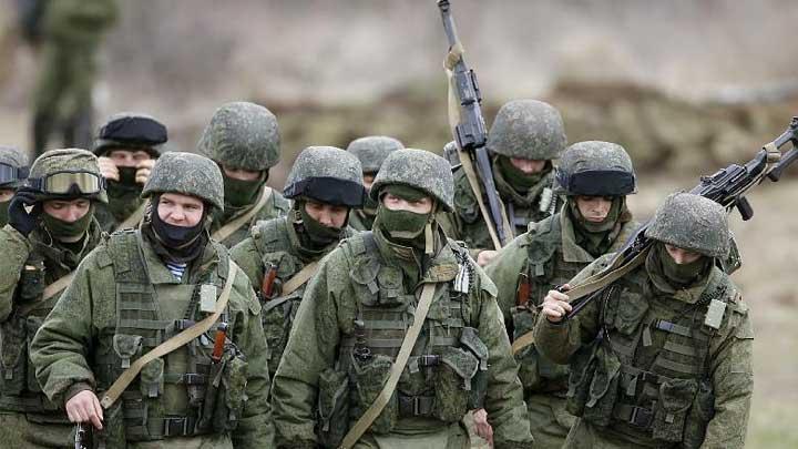 Rus askerleri Ukrayna askeri ssn ele geirdi