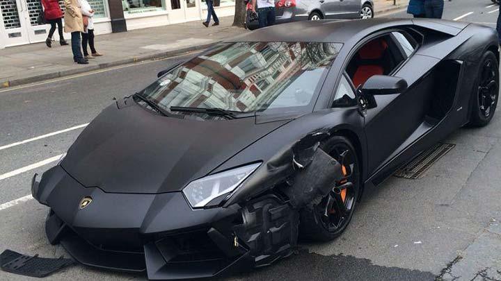 Lamborghini byle kaza yapt