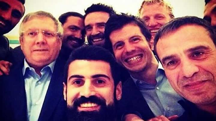 Aziz Yldrm Selfie yaparsa