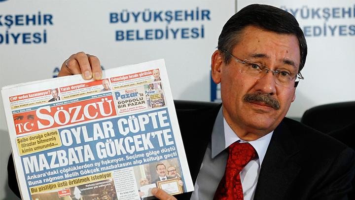 Melih Gkek: Tek kelimeyle rezalet