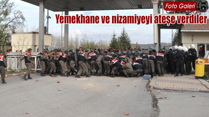 iler yemekhane ve nizamiyeyi atee verdi