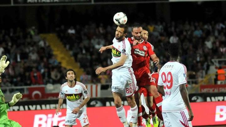 Sivasspor, Antalya'y atee itti