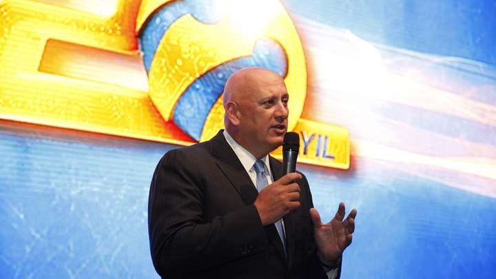 Turkcell 20. ylnda bymeye devam ediyor