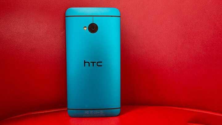 Krmz ve mavi HTC One M8ler satta