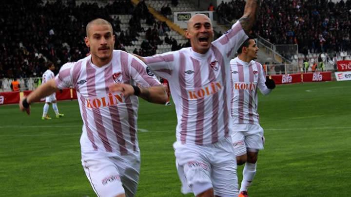 Trabzonspor Deniz Ylmaz' da bitirdi