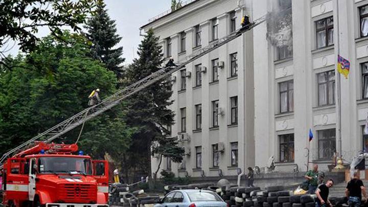 Ukraynada AA muhabirinin alkonulduu bina bombaland