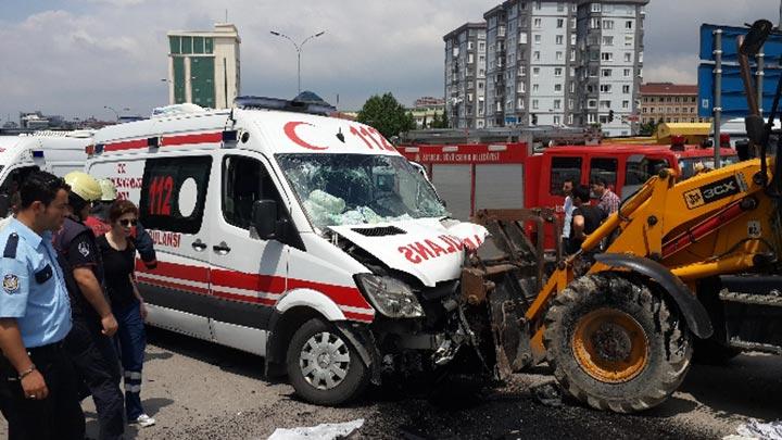 Ambulans kepeye arpt: 4 yaral