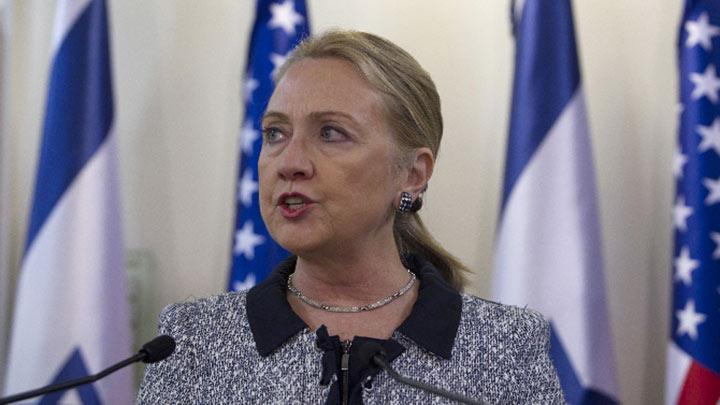 Clinton istifa istedi