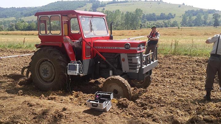 Arazi yznden kan kavgada baba ve oul ldrld