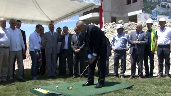 Bakan avuolu golf oynad