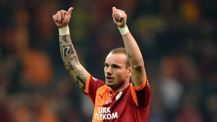 Aysaldan srpriz Sneijder aklamas
