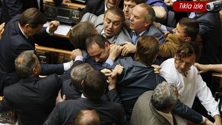 Ukrayna meclisi yine kart