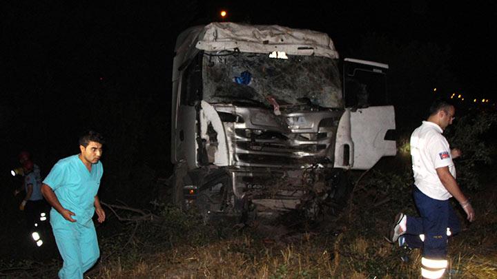 Bolu'da feci kaza: aalar devirdi duramad!