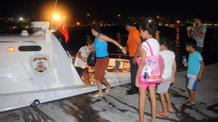 Kemer'de karaya oturan yat kurtarld