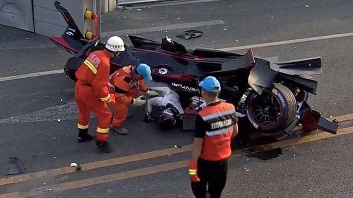 Formula E serisi garip bir kazayla balad