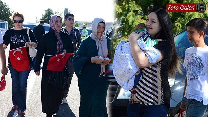 Rehine yaknlar Esenboa Havalimanna akn etti