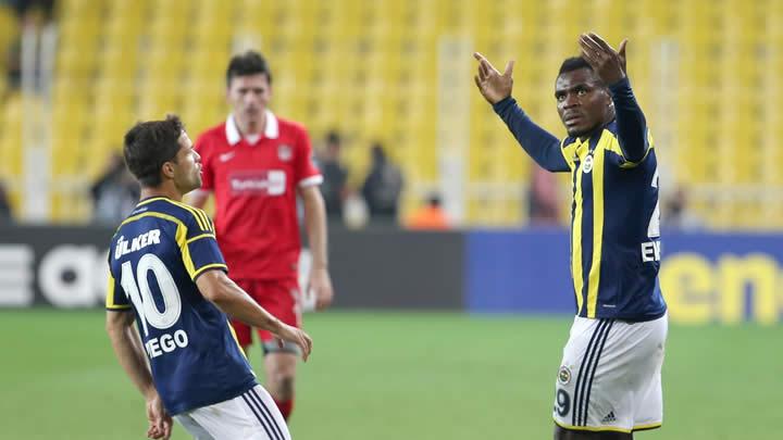 Emenike FB TVye kacak!