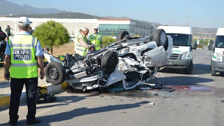 Manisada katliam gibi kaza: 4 l