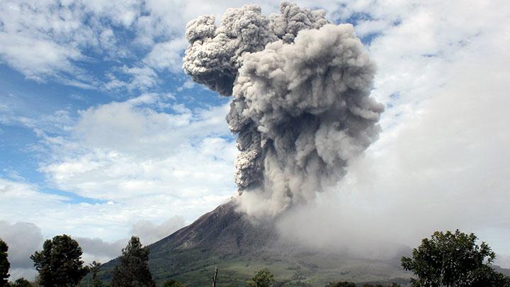 Sinabung Yanarda evresinde kl yamuru