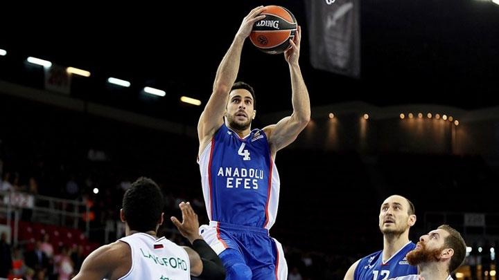 Anadolu Efes galibiyetle balad