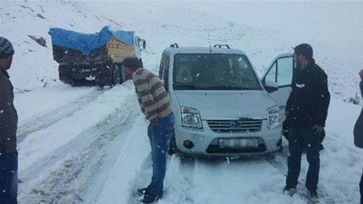 Erzurum-Rize yolu kapand