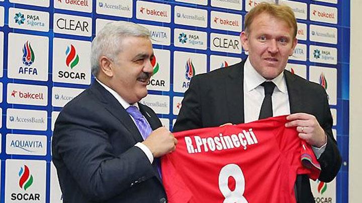 Azerbaycan, Prosinecki'ye emanet