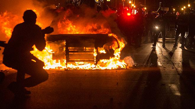 New York'ta siyahinin lmne neden olan polise de takipsizlik