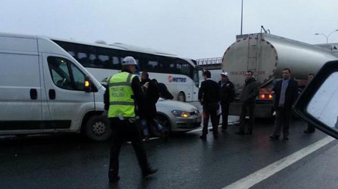 TEMde 4 ara kaza yapt trafik durdu