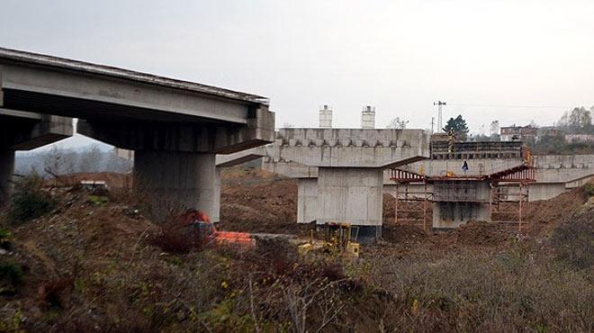 21 kilometre yolun maliyeti iki havalimanna bedel