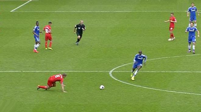 Liverpoolun kabusu Demba Ba!