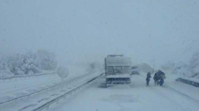 zmir-stanbul yolu trafie kapand