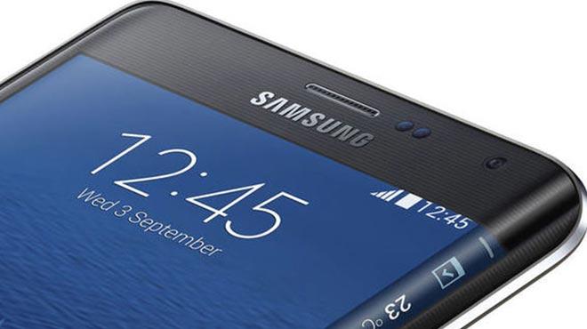 Kavisli Galaxy S6'dan kt haber