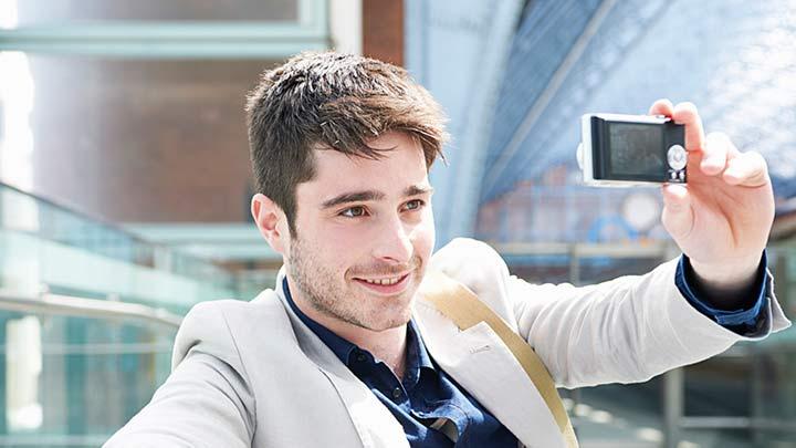 Fazla selfie eken erkeklerde psikopata eilimler olabilir