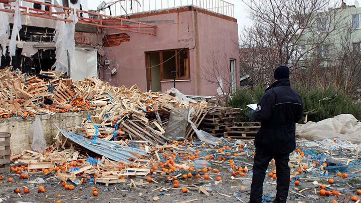 anakkale'de souk hava deposunda patlama: 2 yaral