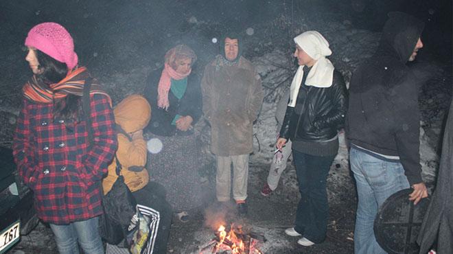 Kar grmek iin ktklar yaylada mahsur kalan 200 kii kurtarld