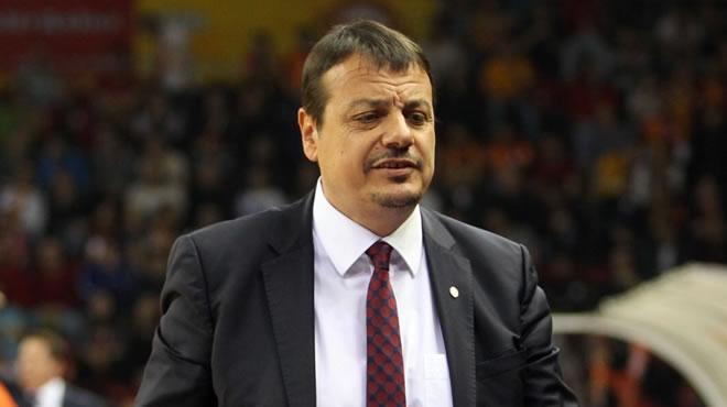 Ergin Ataman'dan fla Srbistan karar!