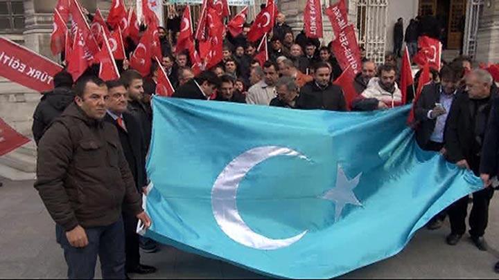 Sirkeci'de Uygur Trklerine destek eylemi