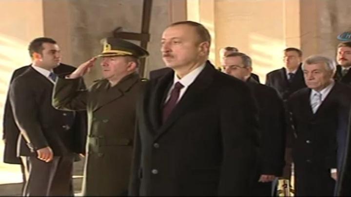 Aliyev Antkabiri ziyaret etti